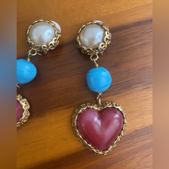 Chanel Heart Gripoix Dangle Earrings ❌no offer or trade❌ - Picture 4 of 8